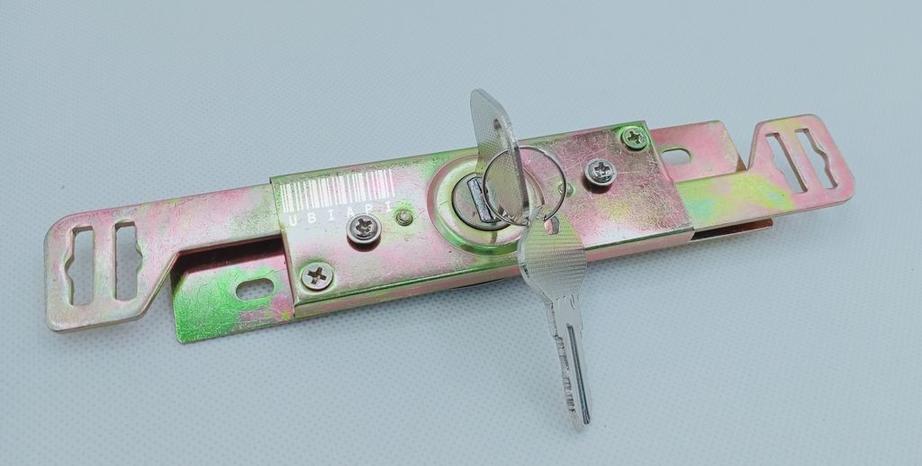 04-Center Lock