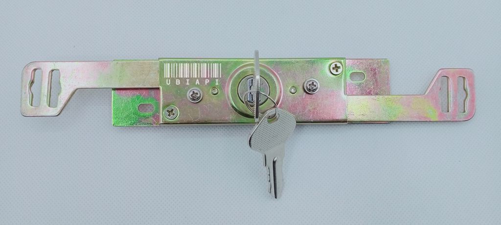 03-Center Lock